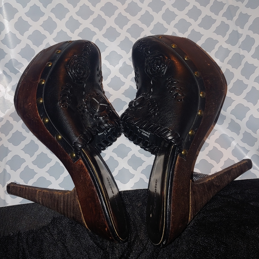 Wooden heel stitched studded leather mule heel